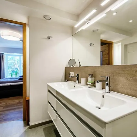 Prora - Moin Daire *